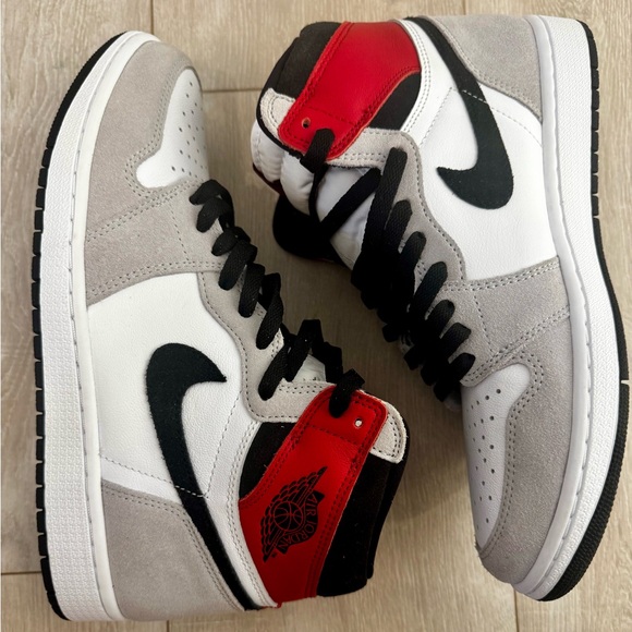 Nike Jorden 1s Men's Smoke Grey